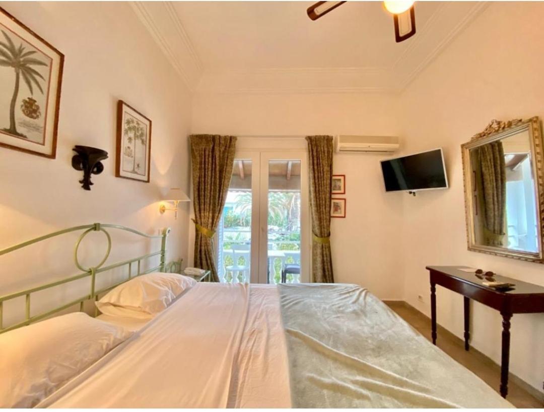 Plaza Corniche Hotel ลาร์มาร์ซา ภายนอก รูปภาพ